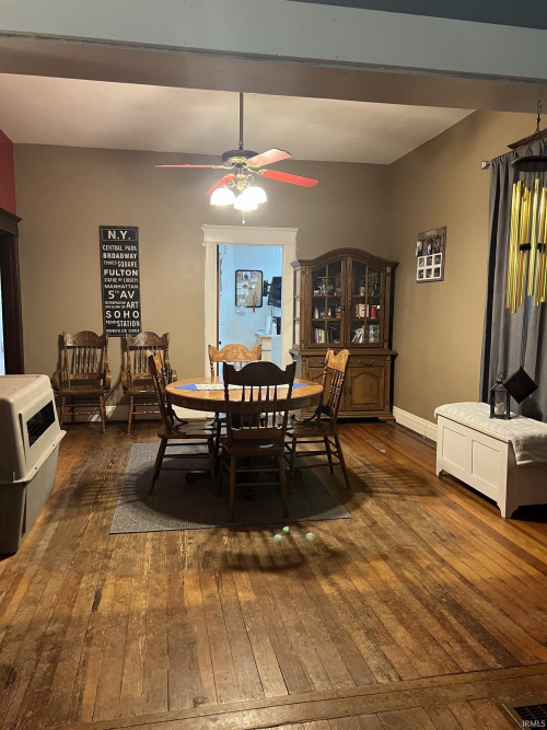 Listing Image 11