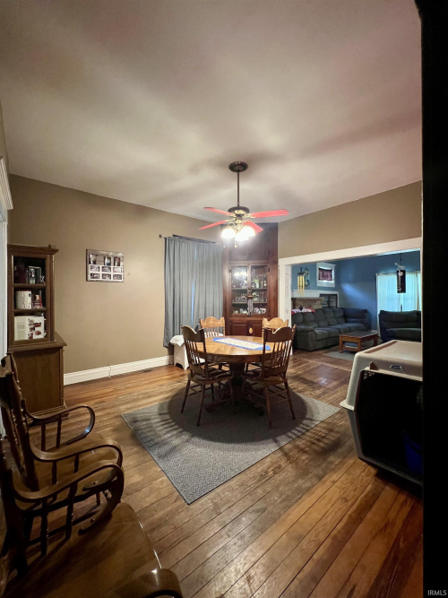 Listing Image 12