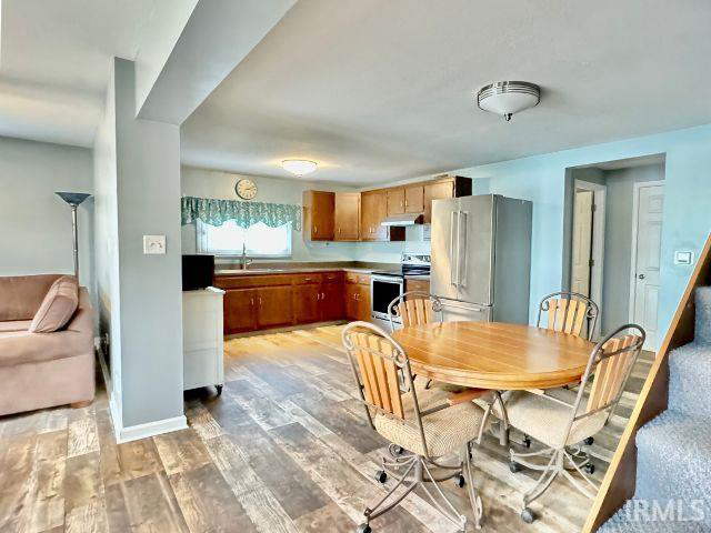 Listing Image 5