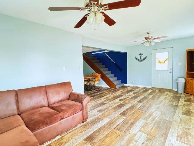 Listing Image 6