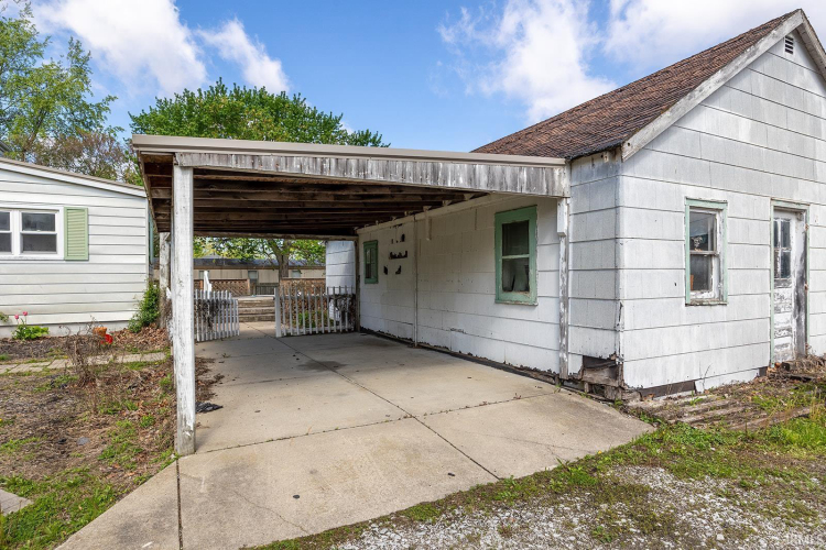 Listing Image 23