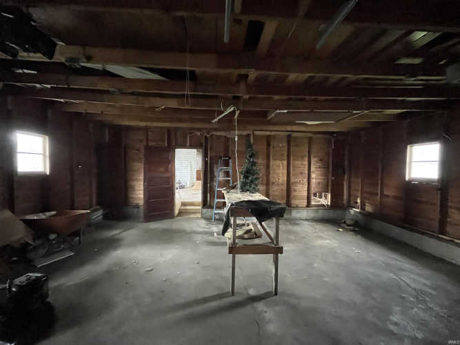 Listing Image 17