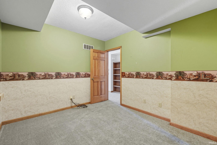 Listing Image 27