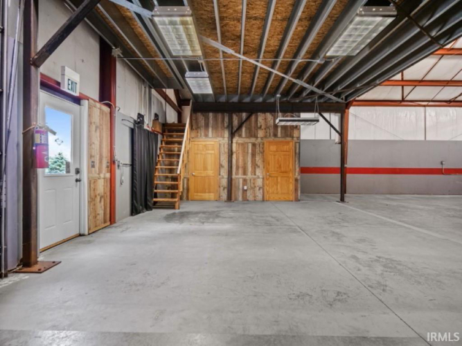 Listing Image 33