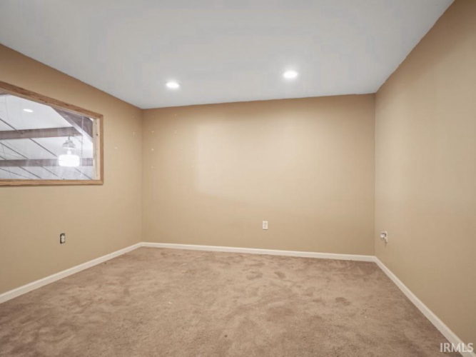 Listing Image 36