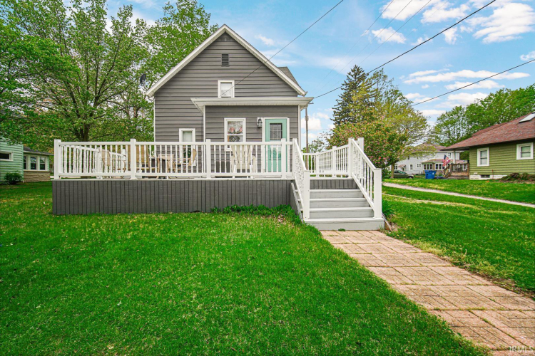 Listing Image 3