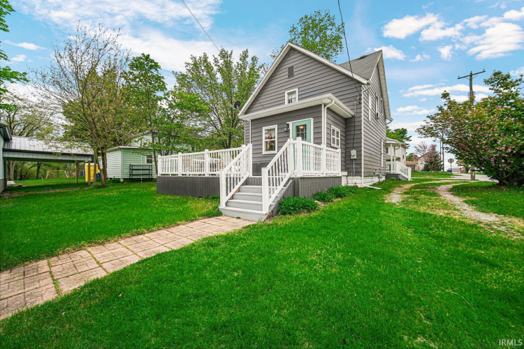 Listing Image 4