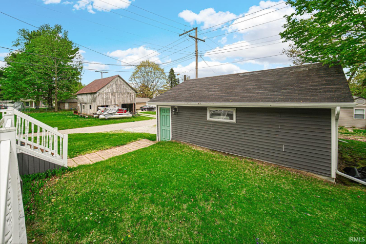 Listing Image 7