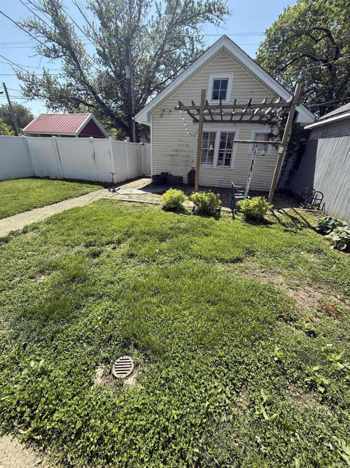 Listing Image 3