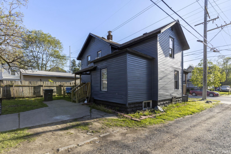 Listing Image 2