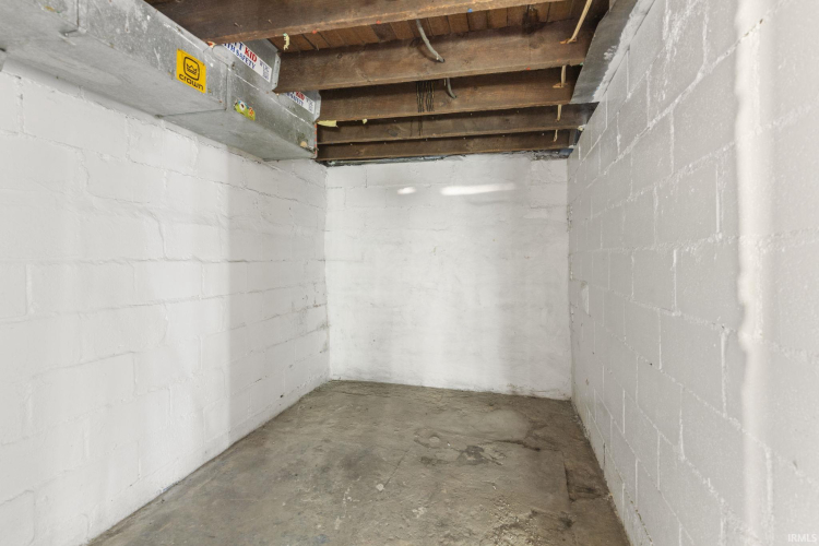 Listing Image 24