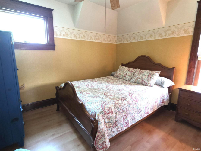 Listing Image 18