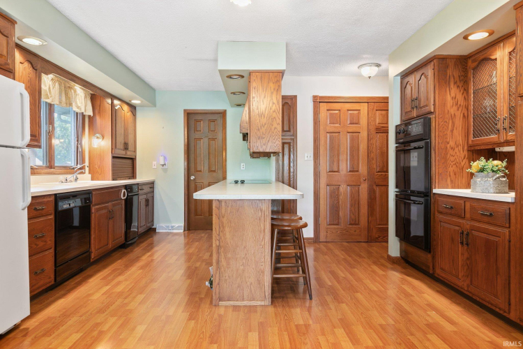 Listing Image 17