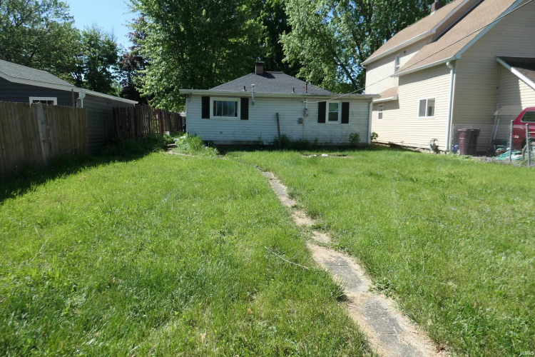 Listing Image 12
