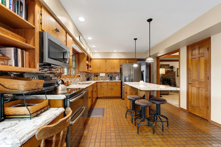Listing Image 14
