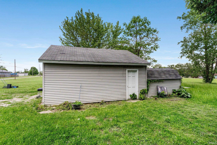 Listing Image 19