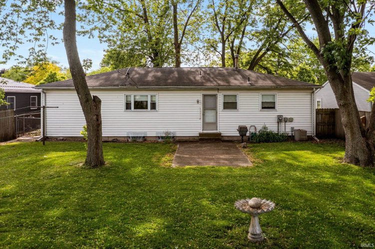 Listing Image 17