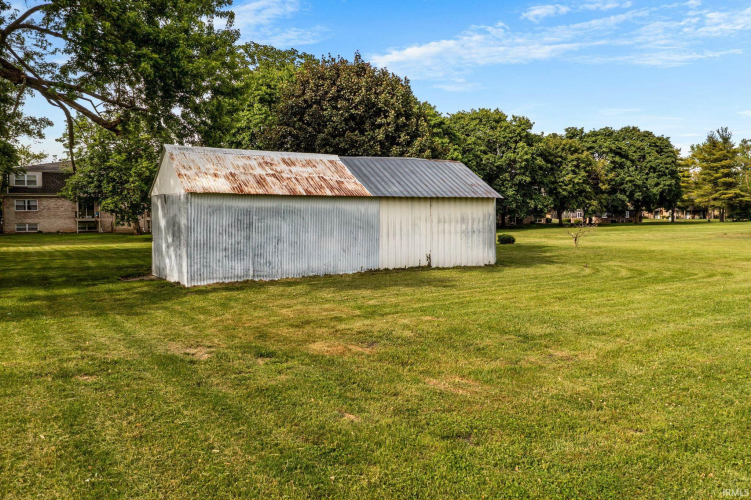 Listing Image 19