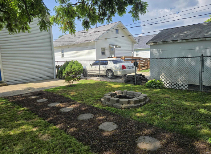Listing Image 6