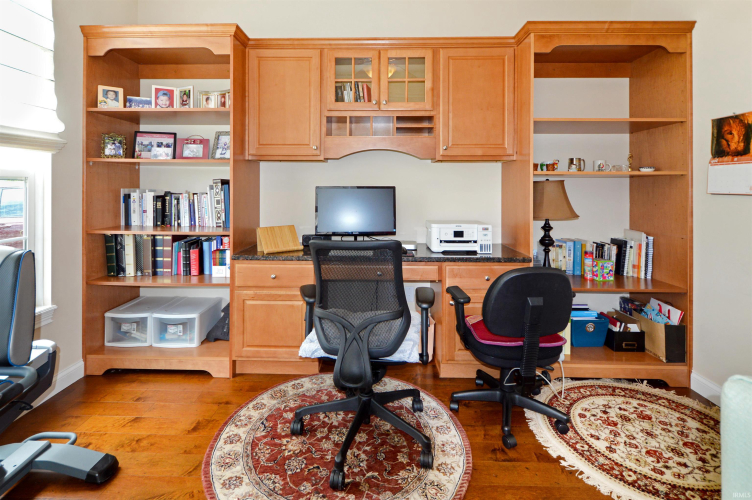 Listing Image 16
