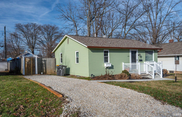 Listing Image 3