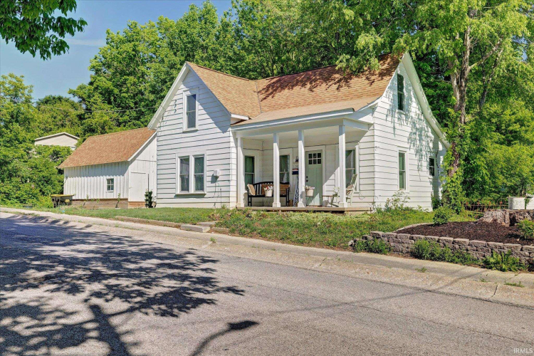 Listing Image 3