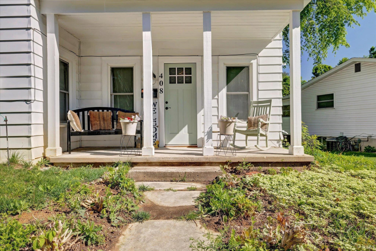 Listing Image 4