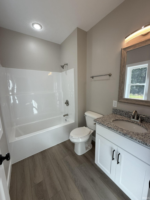 Listing Image 19
