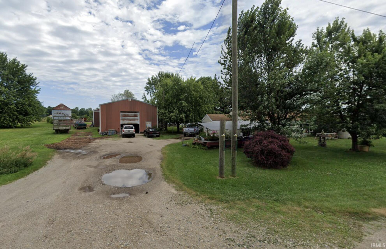 Listing Image 4