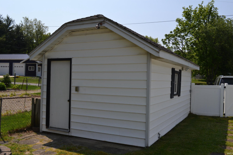 Listing Image 14