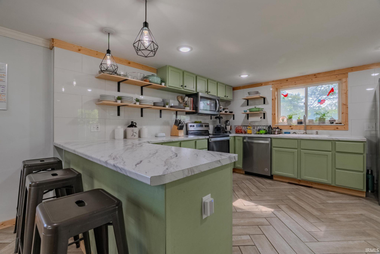 Listing Image 10