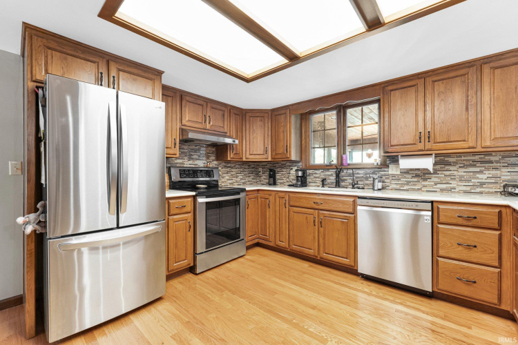 Listing Image 19