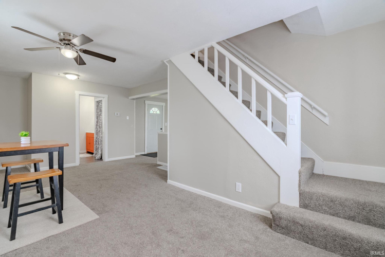 Listing Image 17