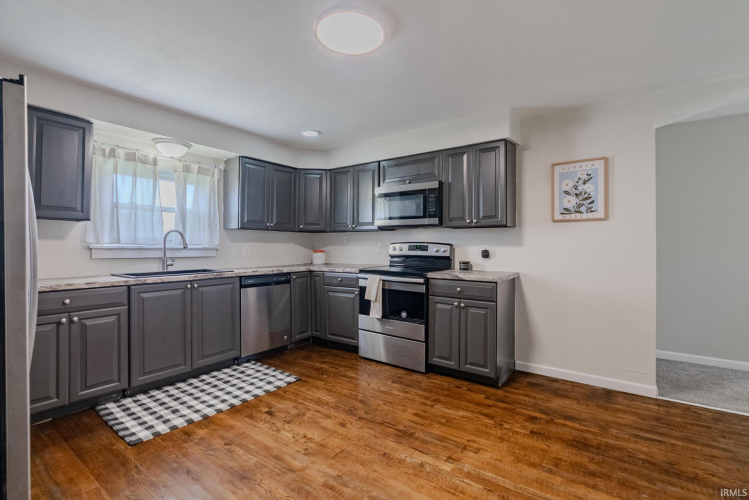 Listing Image 18