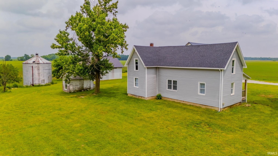 Listing Image 6