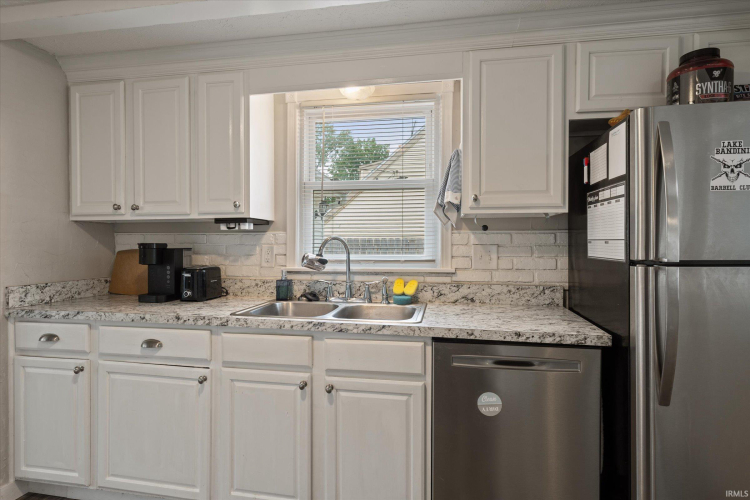 Listing Image 13