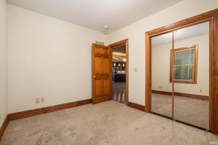 Listing Image 29
