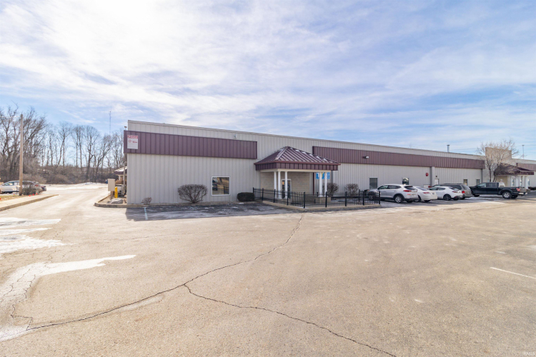Listing Image 4