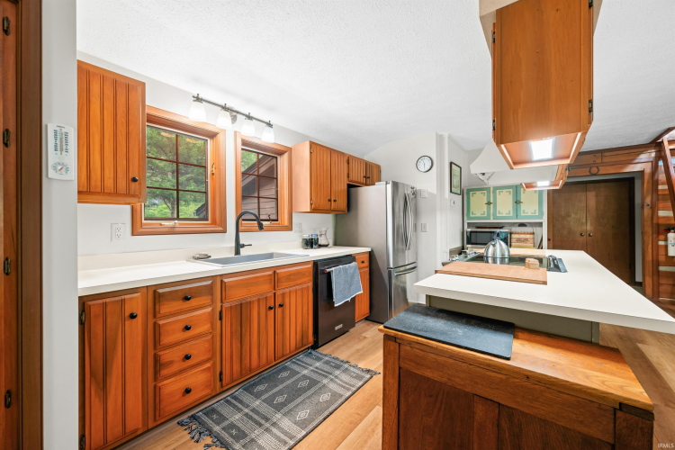 Listing Image 14