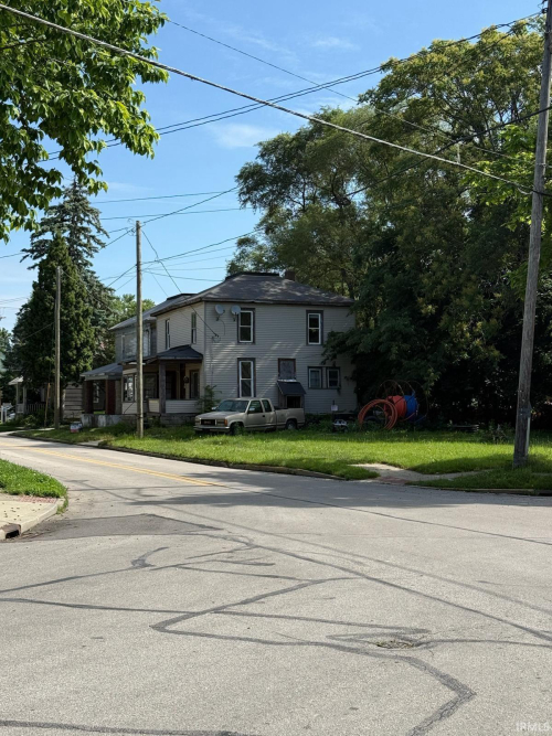 Listing Image 3