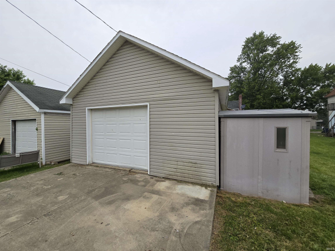 Listing Image 10