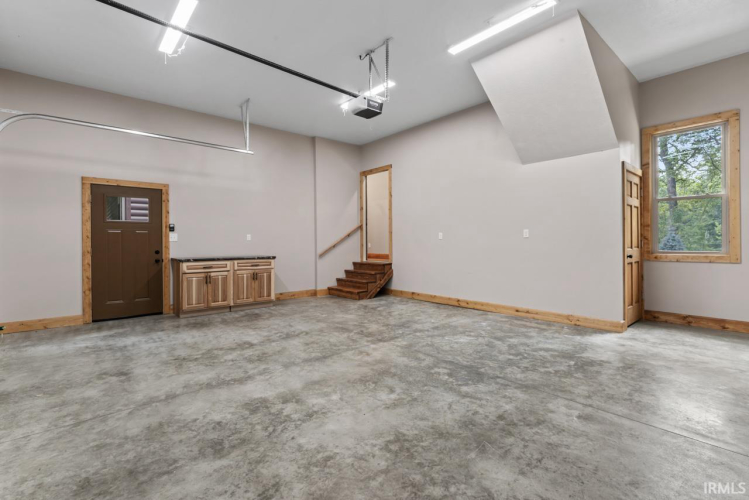 Listing Image 36