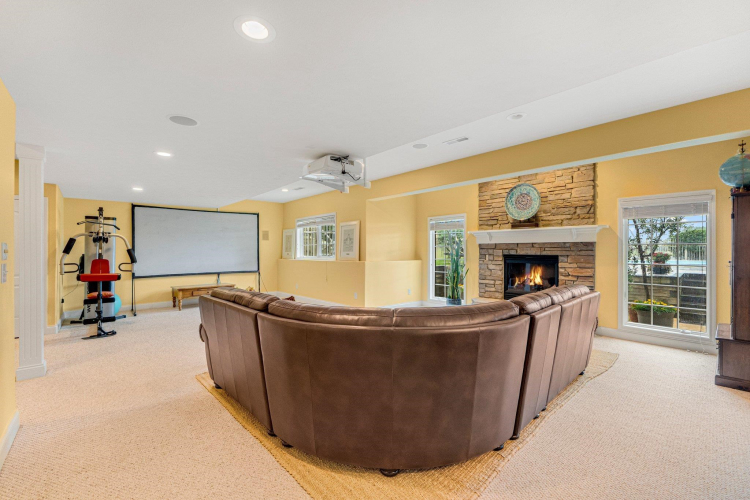 Listing Image 22