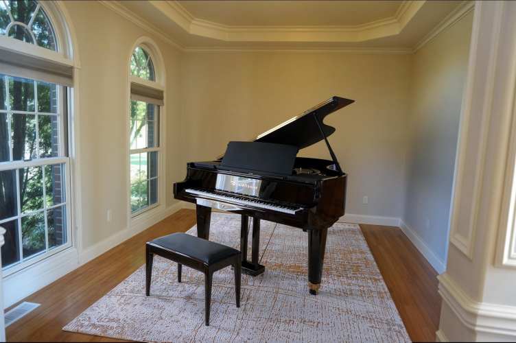 Listing Image 8