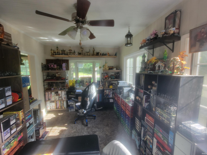 Listing Image 6