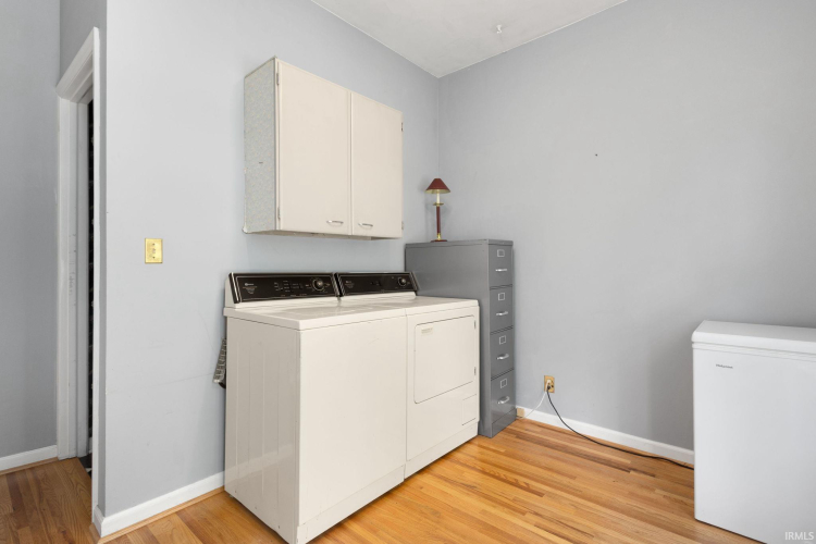 Listing Image 20