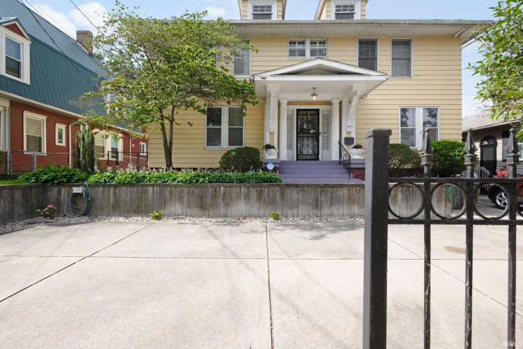 Listing Image 5