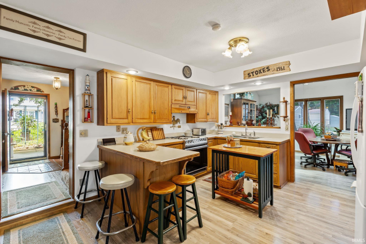 Listing Image 15