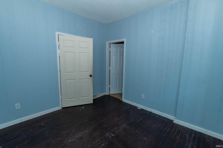 Listing Image 26