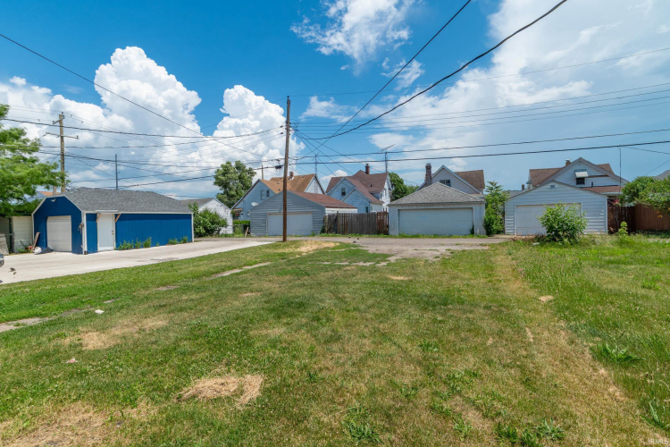 Listing Image 32